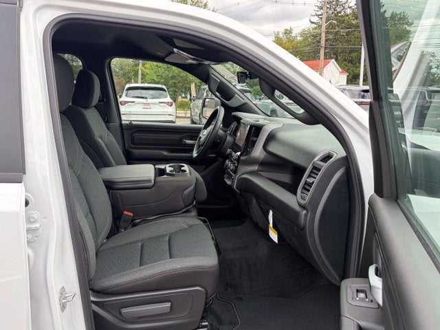 2027 RAM Ram 1500 RAM 1500 TRADESMAN QUAD CAB 4X4 6'4' BOX