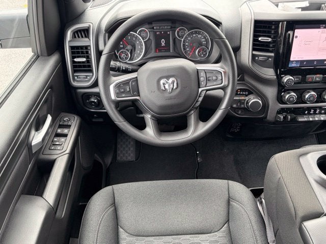 2027 RAM Ram 1500 RAM 1500 TRADESMAN QUAD CAB 4X4 6'4' BOX