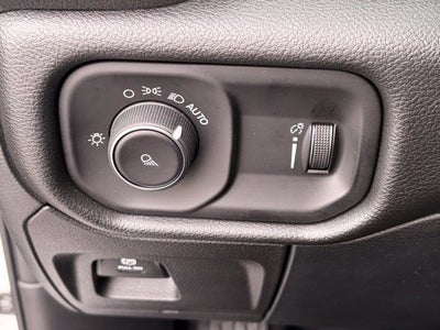 2027 RAM Ram 1500 RAM 1500 TRADESMAN QUAD CAB 4X4 6'4' BOX