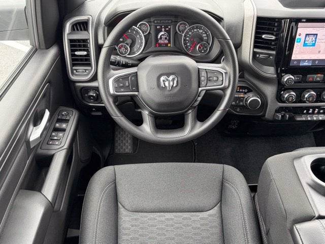 2027 RAM Ram 1500 RAM 1500 TRADESMAN QUAD CAB 4X4 6'4' BOX