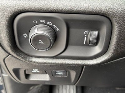 2026 RAM Ram 1500 RAM 1500 TRADESMAN CREW CAB 4X4 5'7' BOX