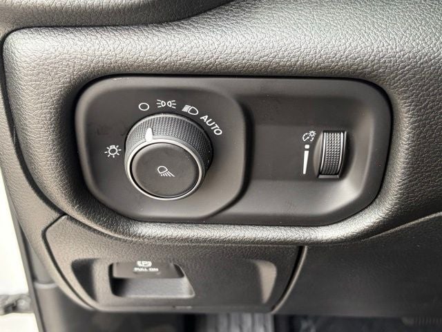 2026 RAM Ram 1500 RAM 1500 TRADESMAN QUAD CAB 4X2 6'4' BOX