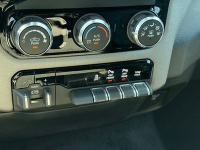 2026 RAM 1500 RAM 1500 TRADESMAN CREW CAB 4X4 5'7' BOX