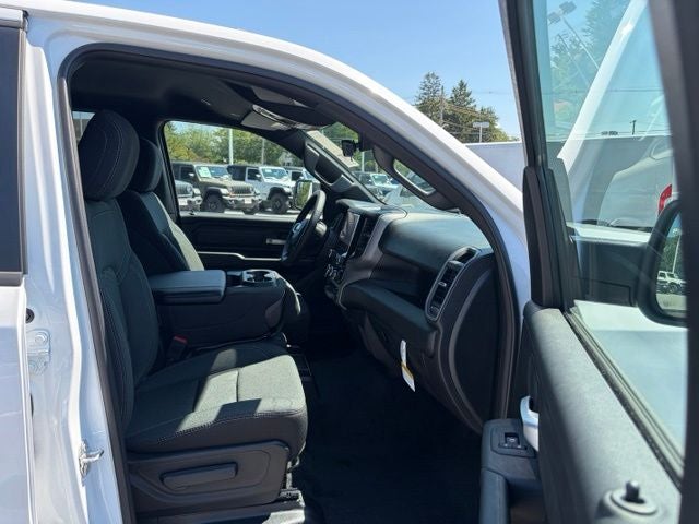 2026 RAM 1500 RAM 1500 TRADESMAN CREW CAB 4X4 5'7' BOX