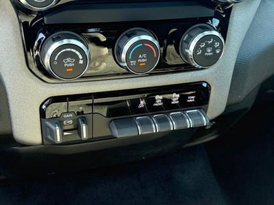 2026 RAM 1500 RAM 1500 WARLOCK CREW CAB 4X4 5'7' BOX