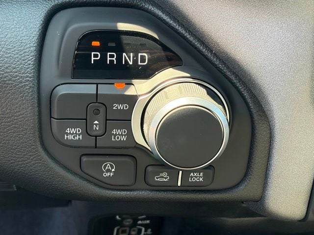 2026 RAM 1500 RAM 1500 WARLOCK CREW CAB 4X4 5'7' BOX