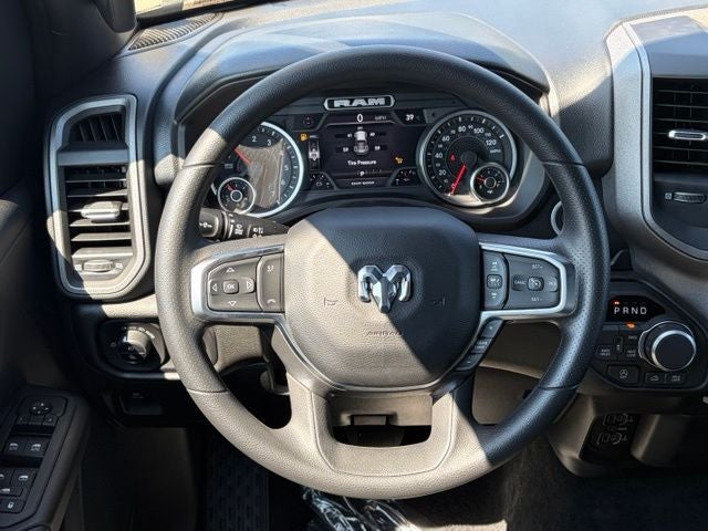 2026 RAM 1500 RAM 1500 WARLOCK CREW CAB 4X4 5'7' BOX
