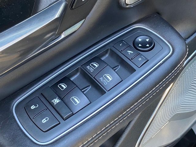 2021 RAM 1500 Limited Crew Cab 4x4 5'7' Box