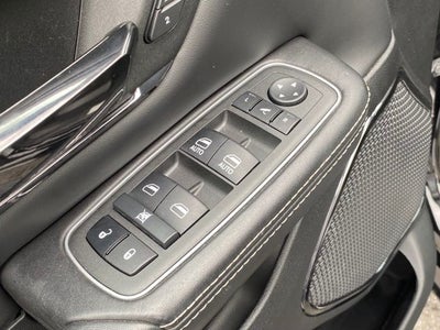 2022 RAM 1500 Limited Crew Cab 4x4 5'7' Box