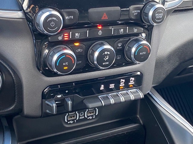 2022 RAM 1500 Laramie Crew Cab 4x4 5'7' Box