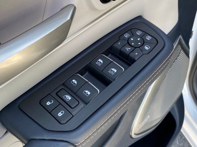 2025 RAM 1500 Tungsten Crew Cab 4x4 5'7' Box