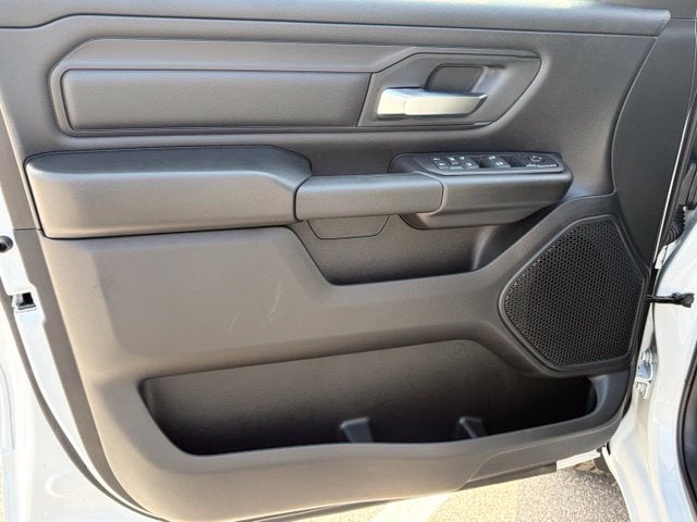 2027 RAM Ram 1500 RAM 1500 TRADESMAN CREW CAB 4X4 6'4' BOX