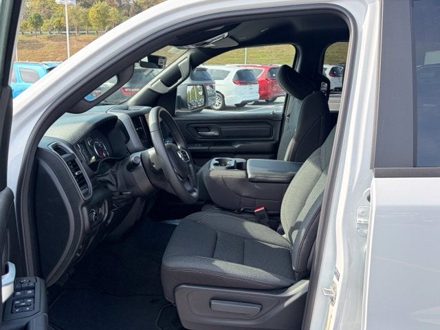 2027 RAM Ram 1500 RAM 1500 TRADESMAN CREW CAB 4X4 6'4' BOX