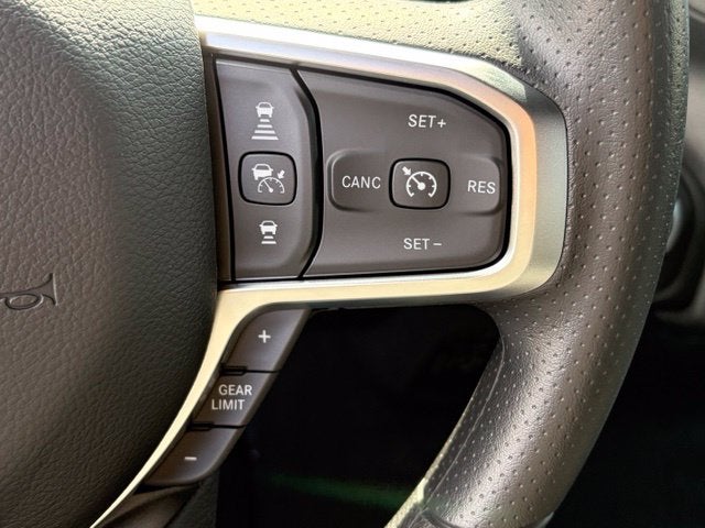 2027 RAM Ram 1500 RAM 1500 TRADESMAN CREW CAB 4X4 6'4' BOX
