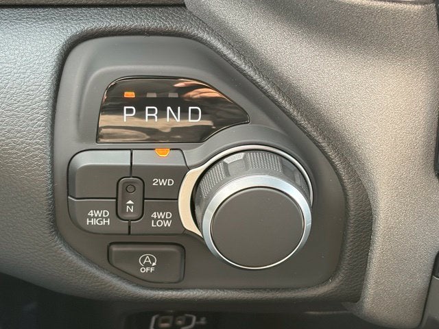 2027 RAM Ram 1500 RAM 1500 TRADESMAN CREW CAB 4X4 6'4' BOX