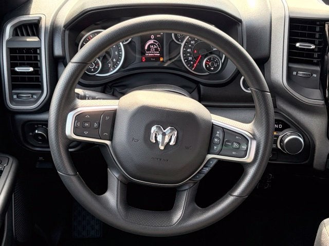 2027 RAM Ram 1500 RAM 1500 TRADESMAN CREW CAB 4X4 6'4' BOX