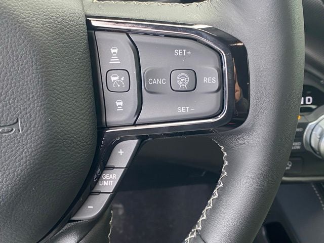 2026 RAM Ram 1500 RAM 1500 LIMITED CREW CAB 4X4 6'4' BOX