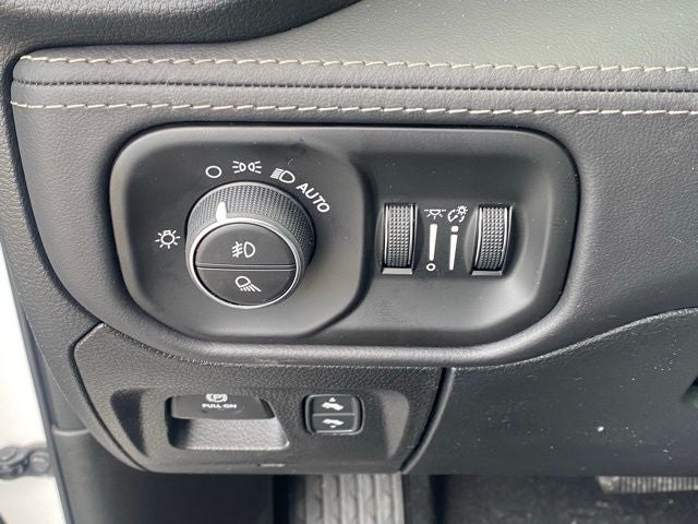 2026 RAM Ram 1500 RAM 1500 LIMITED CREW CAB 4X4 6'4' BOX