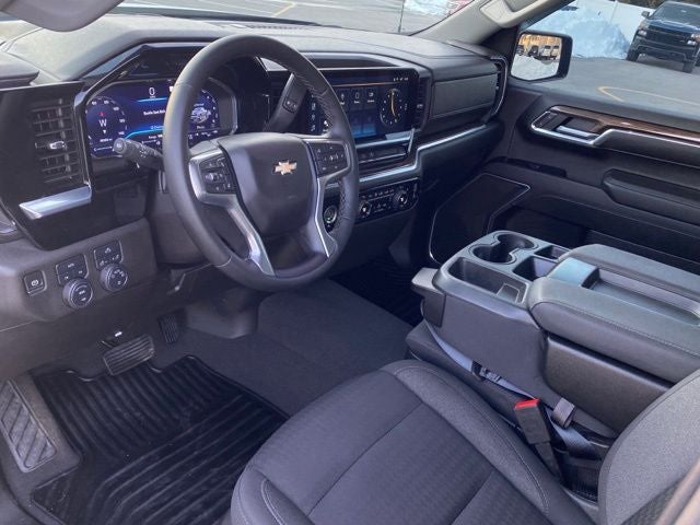 2023 Chevrolet Silverado 1500 4WD Crew Cab Short Bed LT with 2FL