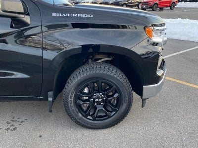 2023 Chevrolet Silverado 1500 4WD Crew Cab Short Bed LT with 2FL