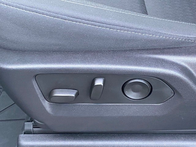 2025 Chevrolet Silverado 1500 4WD Crew Cab Short Bed Custom