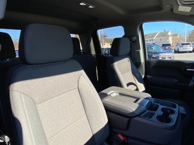 2024 Chevrolet Silverado 1500 4WD Double Cab Standard Bed Custom