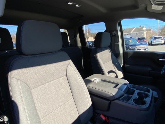 2024 Chevrolet Silverado 1500 4WD Double Cab Standard Bed Custom