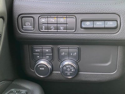 2023 GMC Yukon 4WD Denali