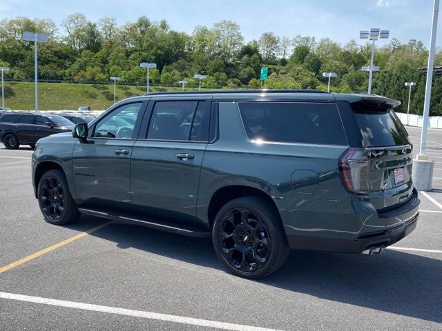 2026 Chevrolet Suburban RST, 4WD