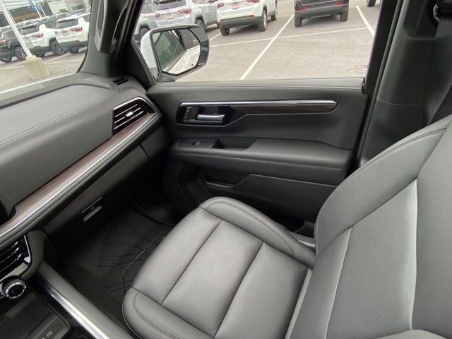 2025 Chevrolet Tahoe 4WD LT