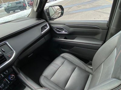 2022 Chevrolet Suburban 4WD RST