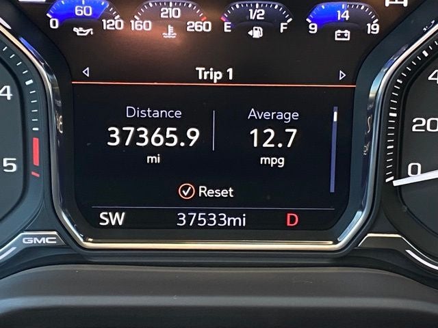 2023 GMC Sierra 2500HD 4WD Crew Cab Standard Bed Denali