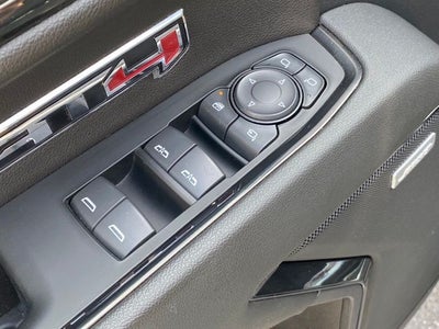 2023 GMC Sierra 1500 4WD Crew Cab Short Box AT4