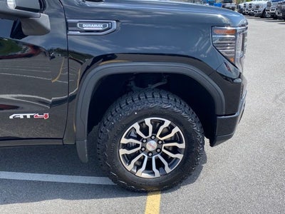 2023 GMC Sierra 1500 4WD Crew Cab Short Box AT4