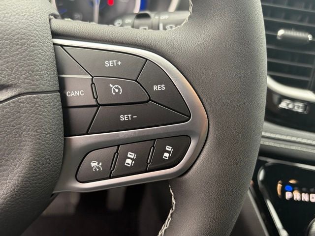 2027 Chrysler Pacifica PACIFICA SELECT