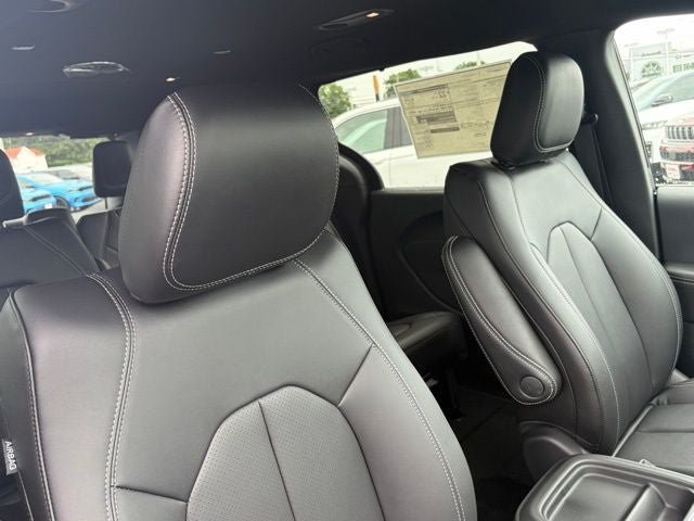 2027 Chrysler Pacifica PACIFICA SELECT
