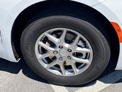 2027 Chrysler Pacifica PACIFICA SELECT