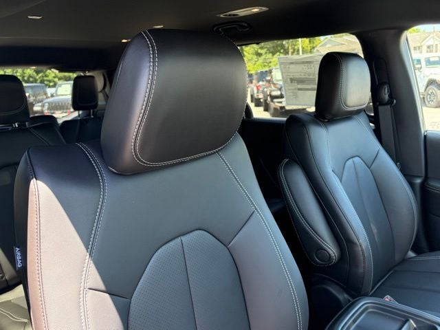 2027 Chrysler Pacifica PACIFICA SELECT