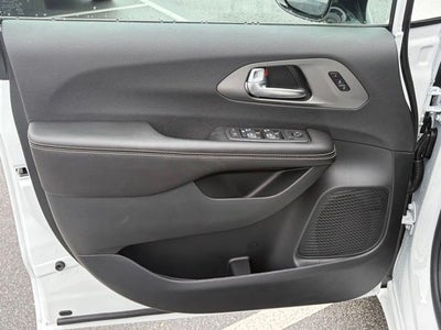 2027 Chrysler Pacifica PACIFICA SELECT