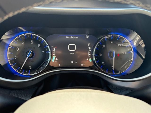 2026 Chrysler Voyager VOYAGER LX