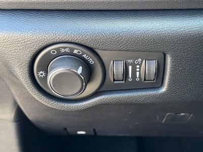 2026 Chrysler Voyager VOYAGER LX