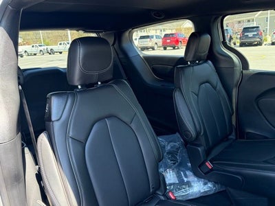 2026 Chrysler Voyager VOYAGER LX