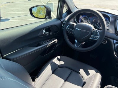 2026 Chrysler Voyager VOYAGER LX