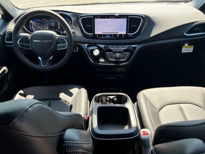 2026 Chrysler Voyager VOYAGER LX