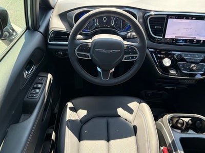 2026 Chrysler Voyager VOYAGER LX