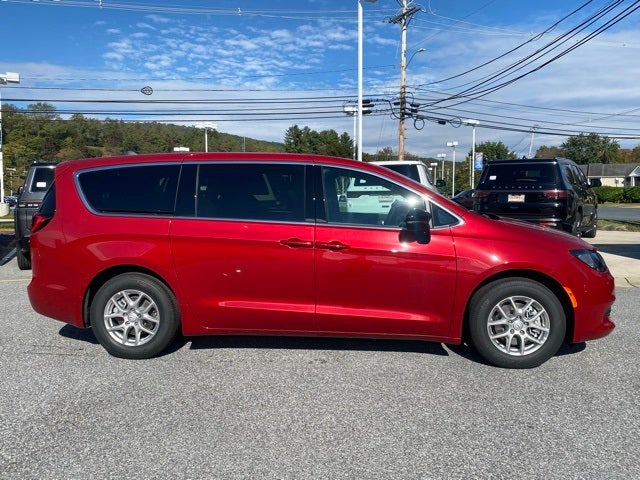 2026 Chrysler Voyager VOYAGER LX
