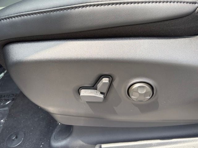 2027 Chrysler Pacifica PACIFICA LX