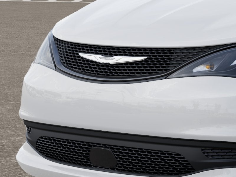 2027 Chrysler Pacifica LX