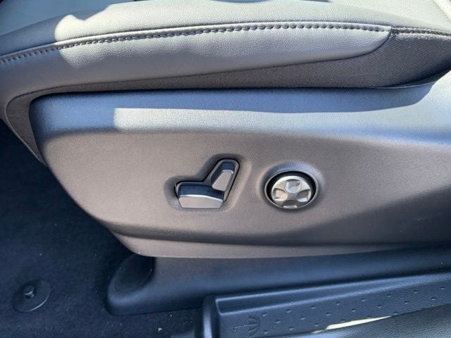 2027 Chrysler Pacifica PACIFICA LX
