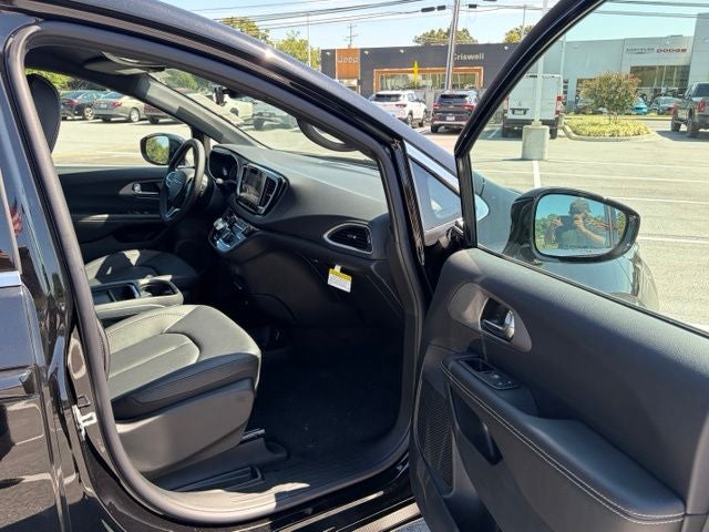 2027 Chrysler Pacifica PACIFICA LX